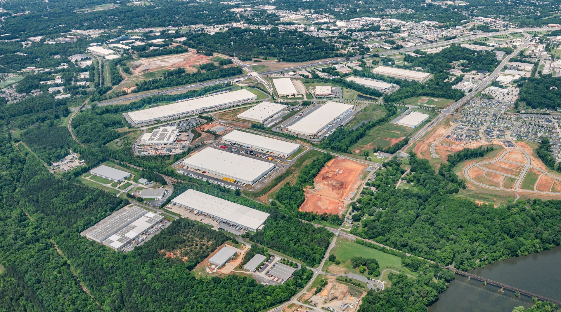 2690 Commerce Drive — regional aerial location context